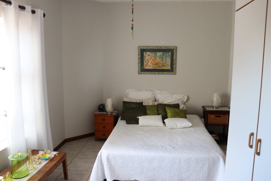 5 Bedroom Property for Sale in Wavecrest Eastern Cape